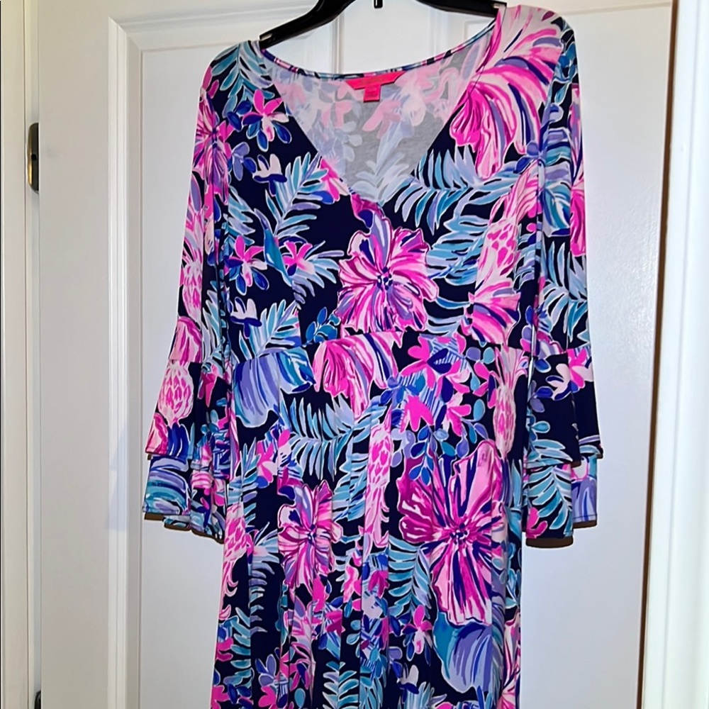Sz L Lilly Pulitzer Floral V-Neck Dress with Bell Sleeves GUC